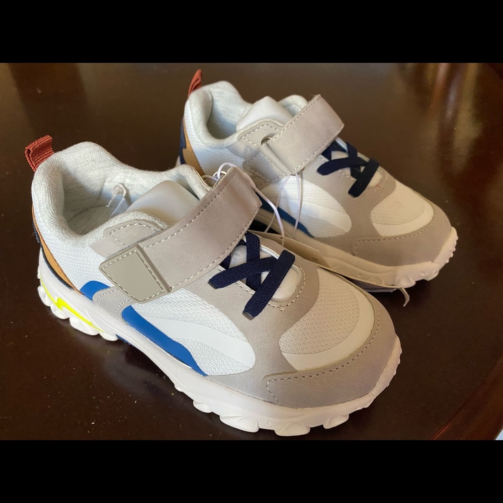 Boy shoes